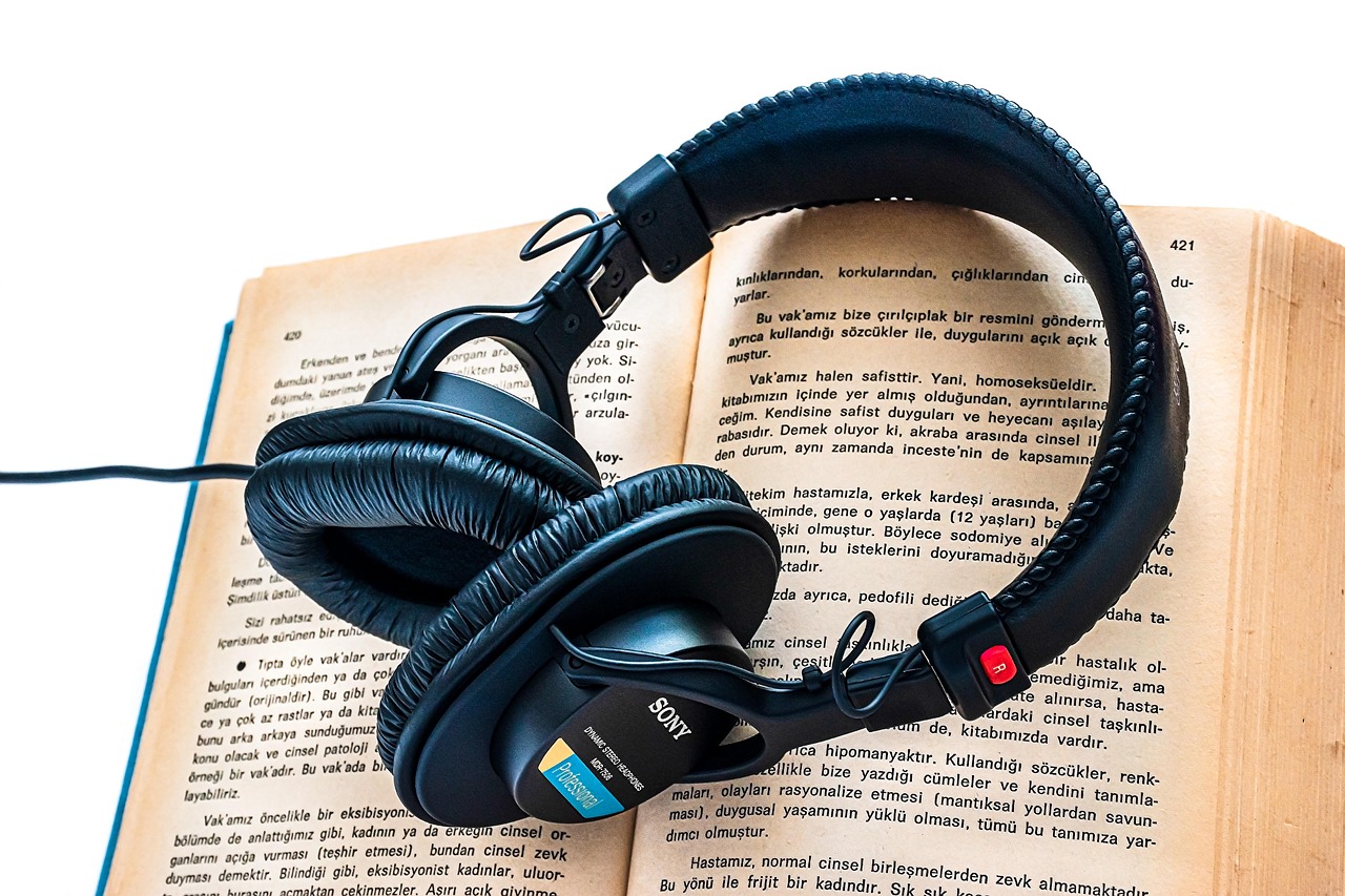headphones, headset, open book, audio book, read, record, technology, literature, knowledge, library, learning, study, multimedia, audio, listening, book day, wisdom, music, sound, hearing, audiobook, chapter, storytelling, in a circle, the talking books, audio book, audiobook, audiobook, audiobook, audiobook, audiobook, storytelling
